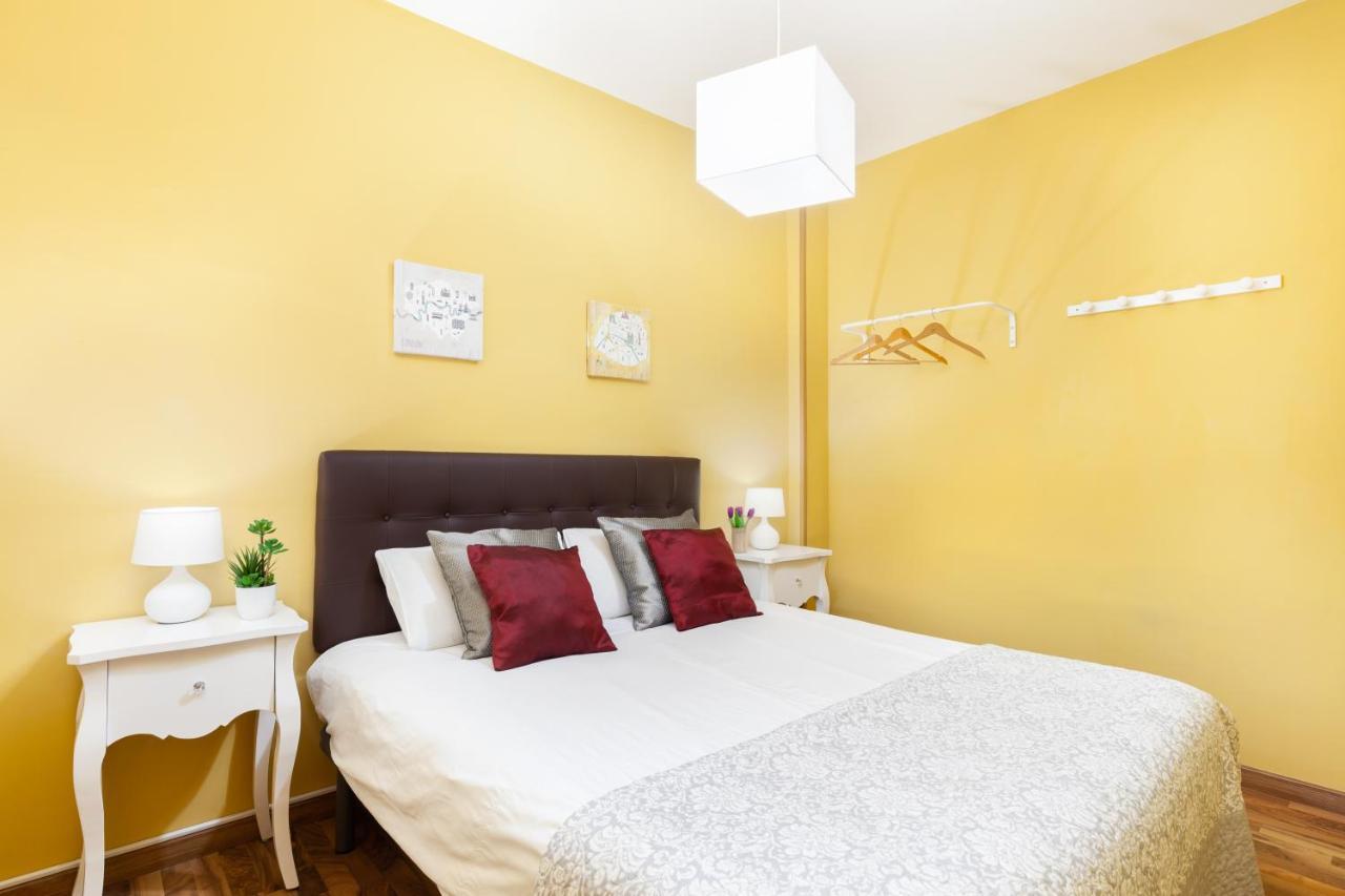 Апартаменти Click&Flat Fira Gran Via Л'Успіталет-да-Любрагат Екстер'єр фото