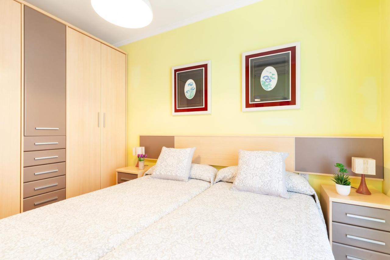 Апартаменти Click&Flat Fira Gran Via Л'Успіталет-да-Любрагат Екстер'єр фото