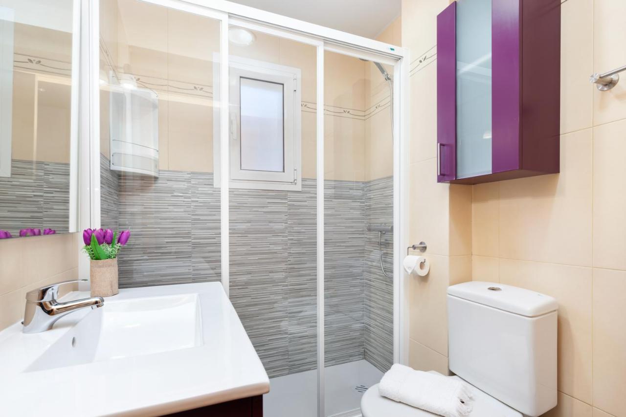 Апартаменти Click&Flat Fira Gran Via Л'Успіталет-да-Любрагат Екстер'єр фото